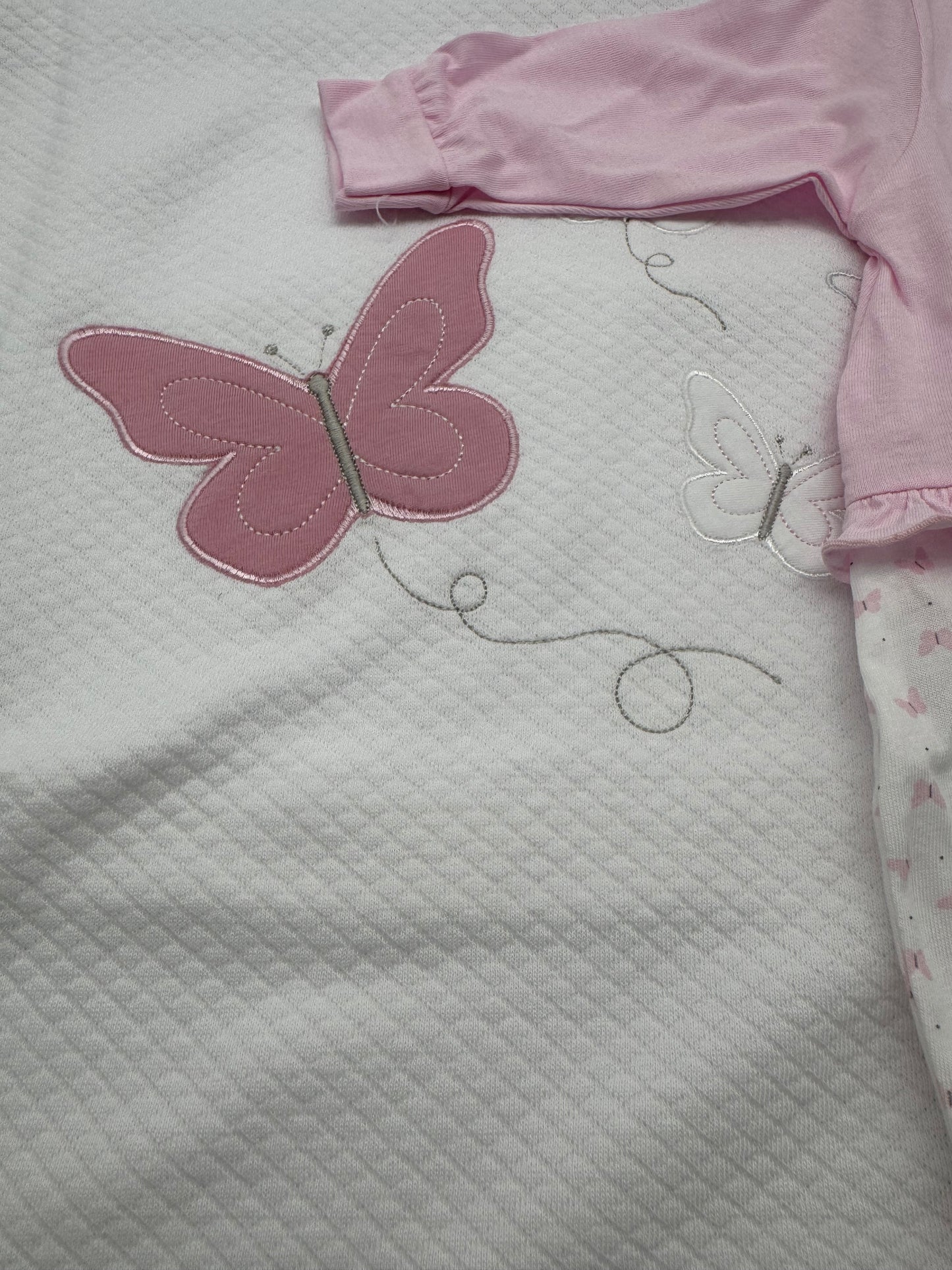 SET PRIMA NASCITA CORREDINO BIMBA CON FARFALLE RICAMATE GARY